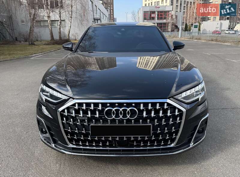 Седан Audi A8 2025 в Києві
