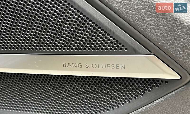 Седан Audi A8 2025 в Києві