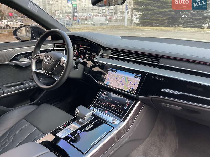 Седан Audi A8 2025 в Києві