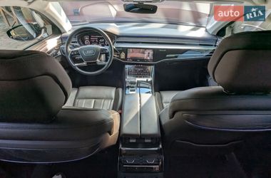 Седан Audi A8 2020 в Ровно