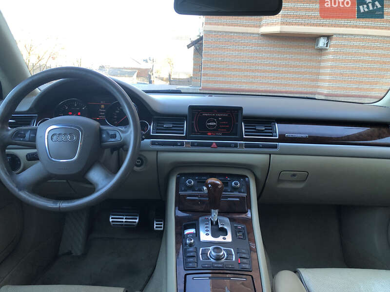 Седан Audi A8 2006 в Одессе