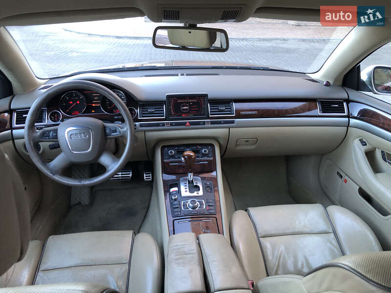 Седан Audi A8 2006 в Одессе
