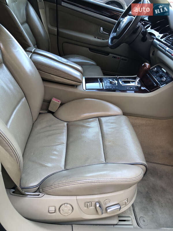Седан Audi A8 2006 в Одессе