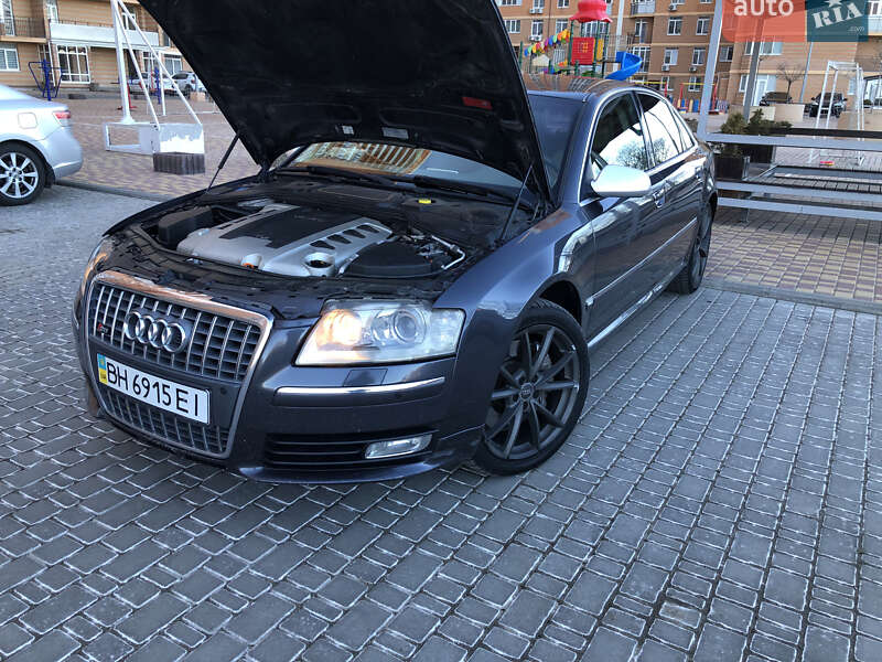 Седан Audi A8 2006 в Одессе