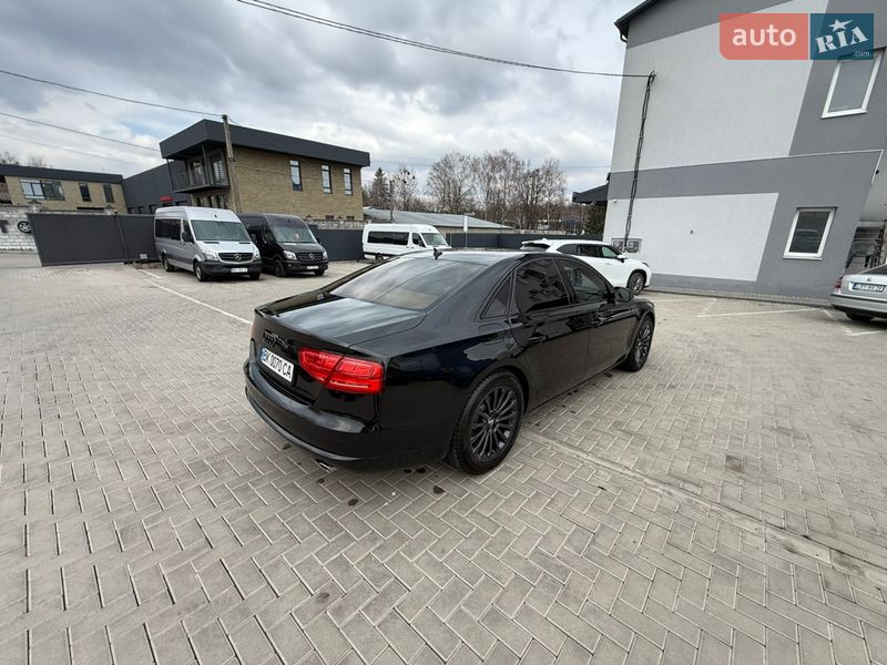 Седан Audi A8 2011 в Рівному