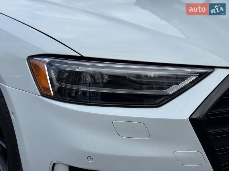 Седан Audi A8 2020 в Хмельницькому