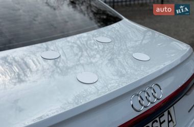 Седан Audi A8 2020 в Хмельницькому