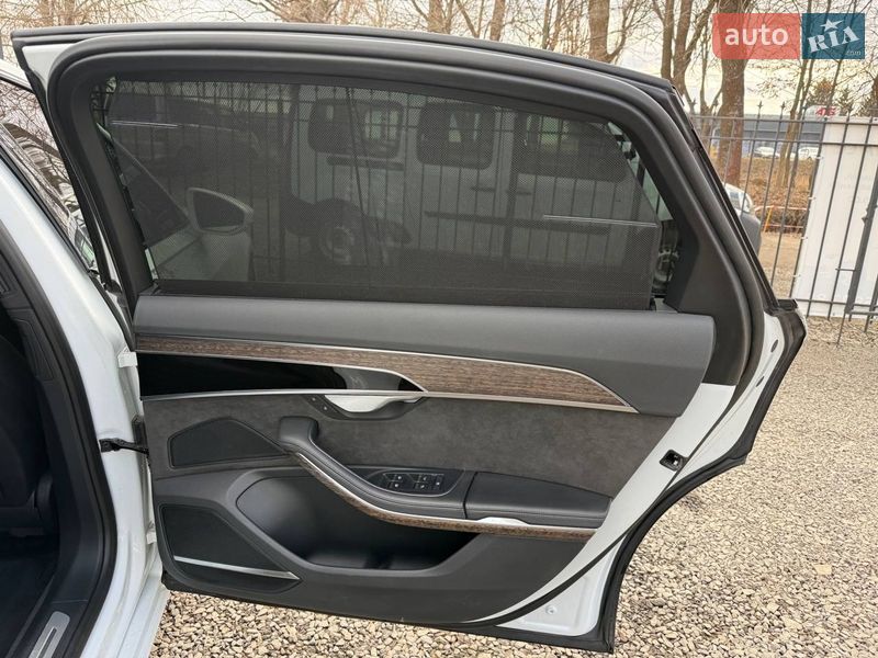 Седан Audi A8 2020 в Хмельницькому