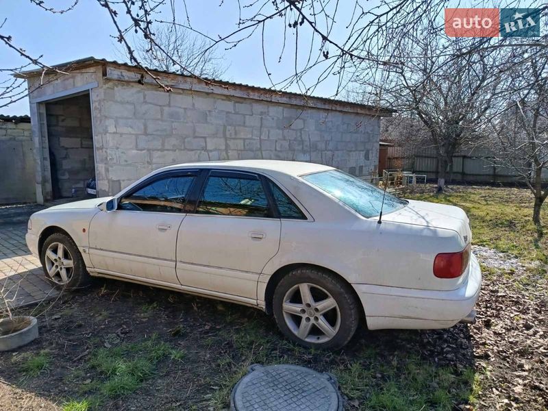 Седан Audi A8 1995 в Харькове