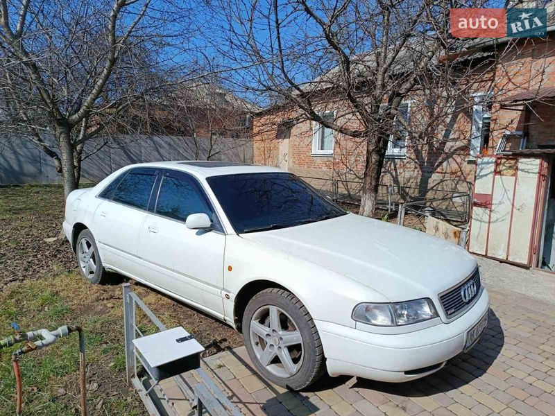 Седан Audi A8 1995 в Харькове