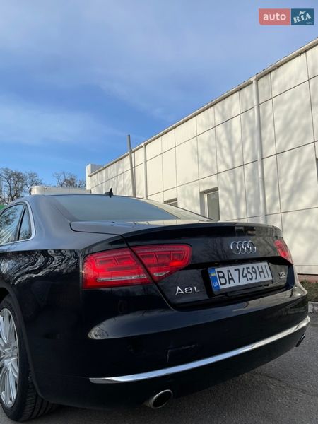 Седан Audi A8 2013 в Кропивницком