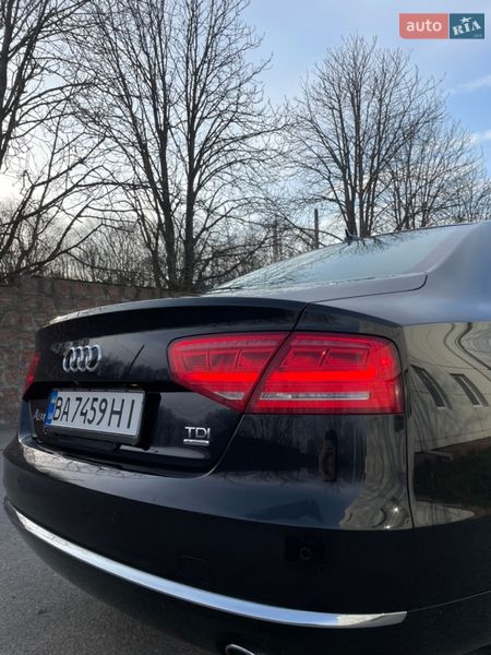 Седан Audi A8 2013 в Кропивницком