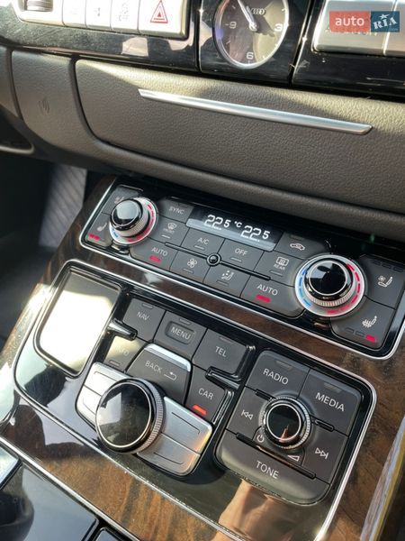Седан Audi A8 2013 в Кропивницком