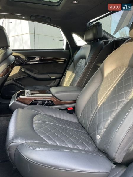 Седан Audi A8 2013 в Кропивницком