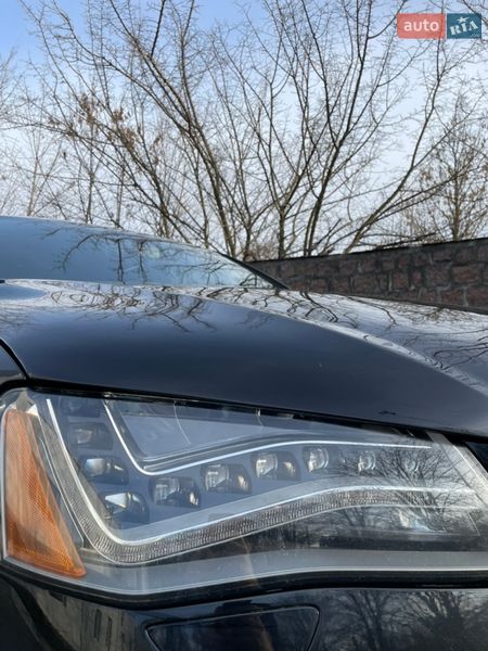 Седан Audi A8 2013 в Кропивницком