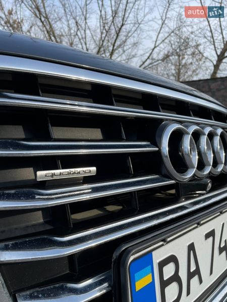 Седан Audi A8 2013 в Кропивницком