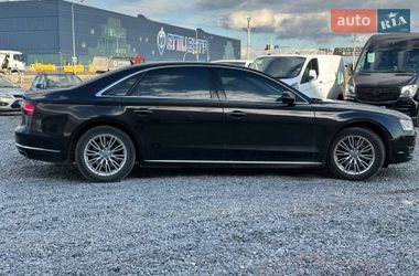 Седан Audi A8 2017 в Львове