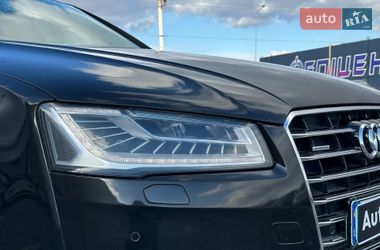 Седан Audi A8 2017 в Львове
