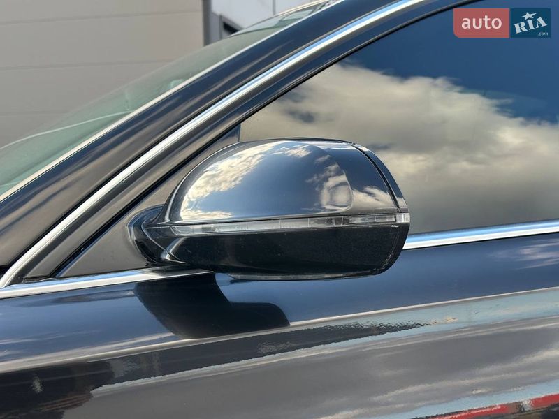 Седан Audi A8 2017 в Львове