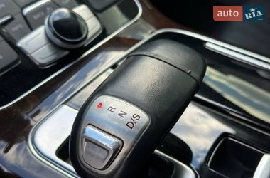 Седан Audi A8 2017 в Львове