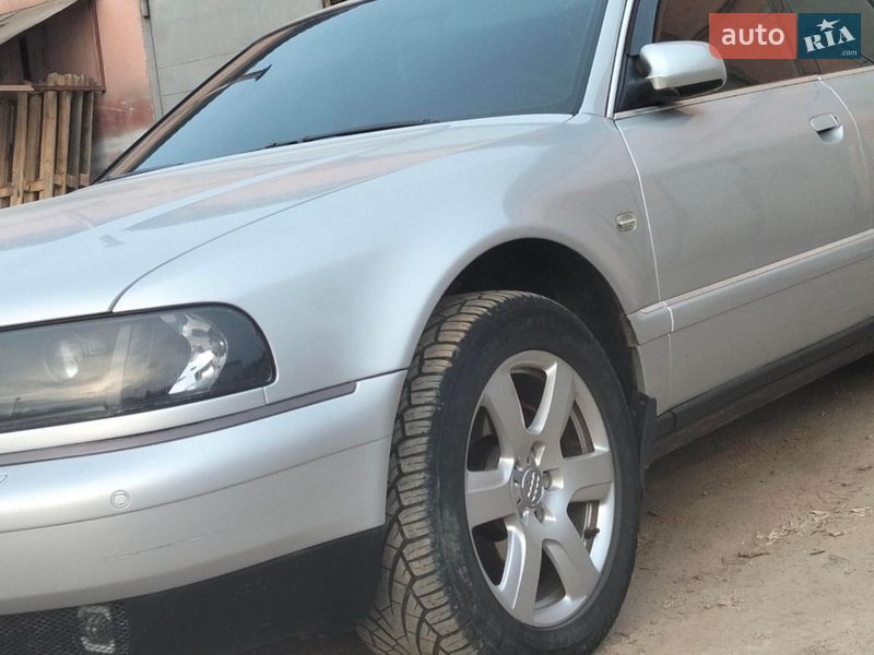 Седан Audi A8 2001 в Ивано-Франковске