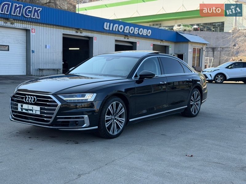 Седан Audi A8 2018 в Києві