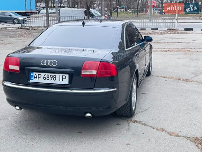 Седан Audi A8 2004 в Днепре