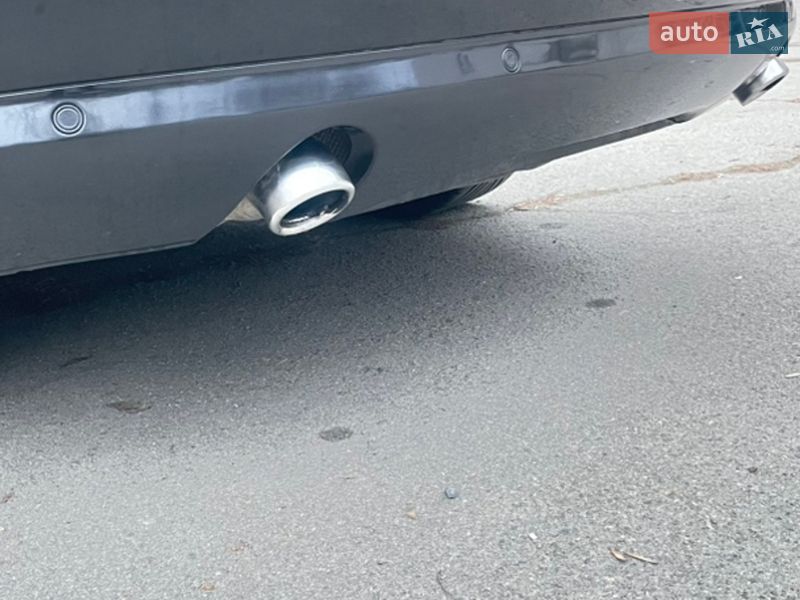 Седан Audi A8 2004 в Днепре