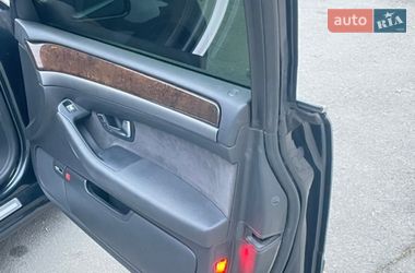 Седан Audi A8 2004 в Днепре
