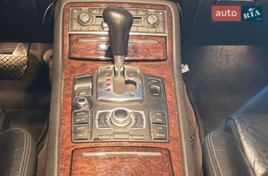 Седан Audi A8 2004 в Днепре