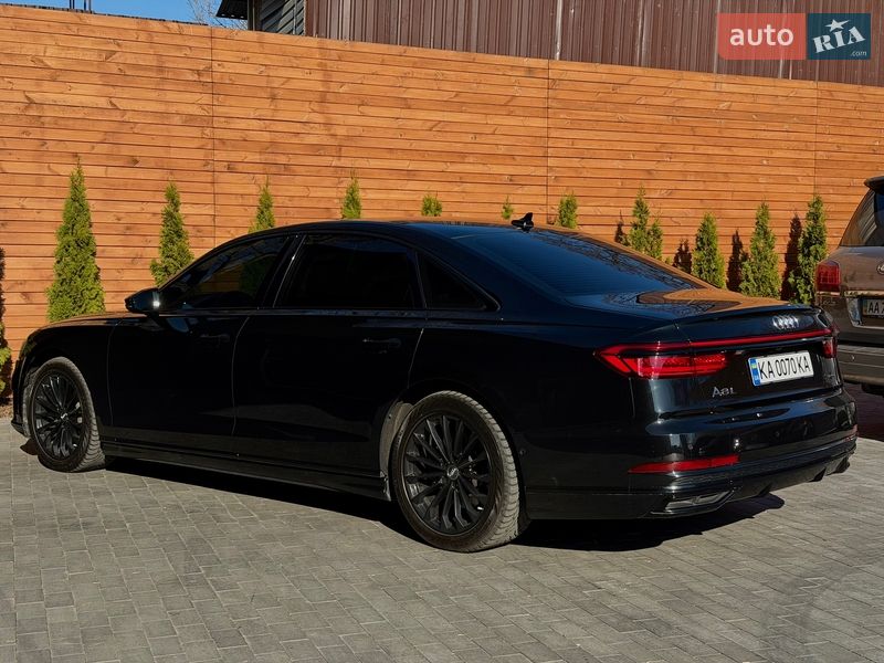 Седан Audi A8 2021 в Киеве
