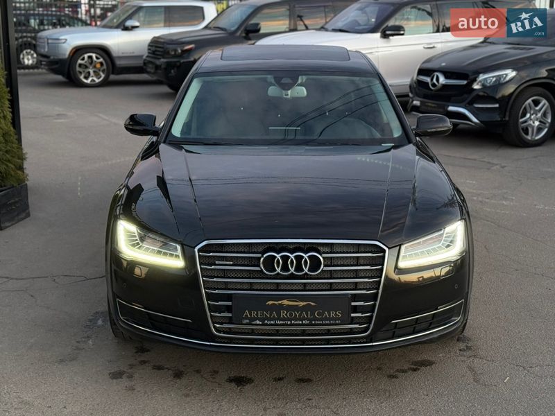 Седан Audi A8 2017 в Харкові