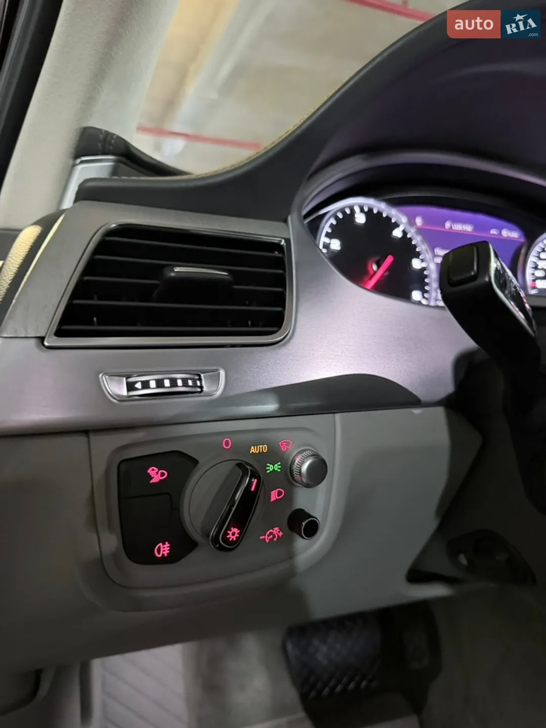 2015 Audi A8 - мініатюра 15