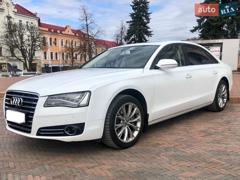 Седан Audi A8 2012 в Киеве