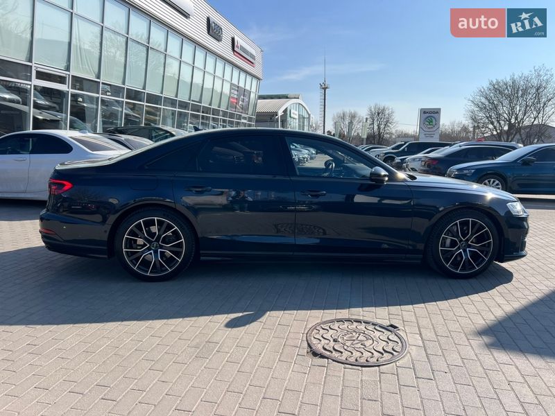 Седан Audi A8 2019 в Полтаве