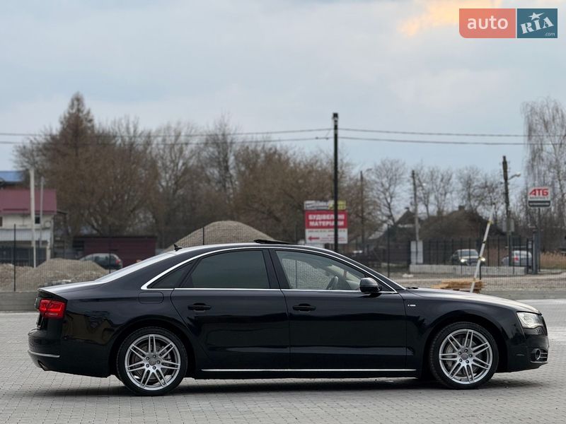 Седан Audi A8 2011 в Ивано-Франковске