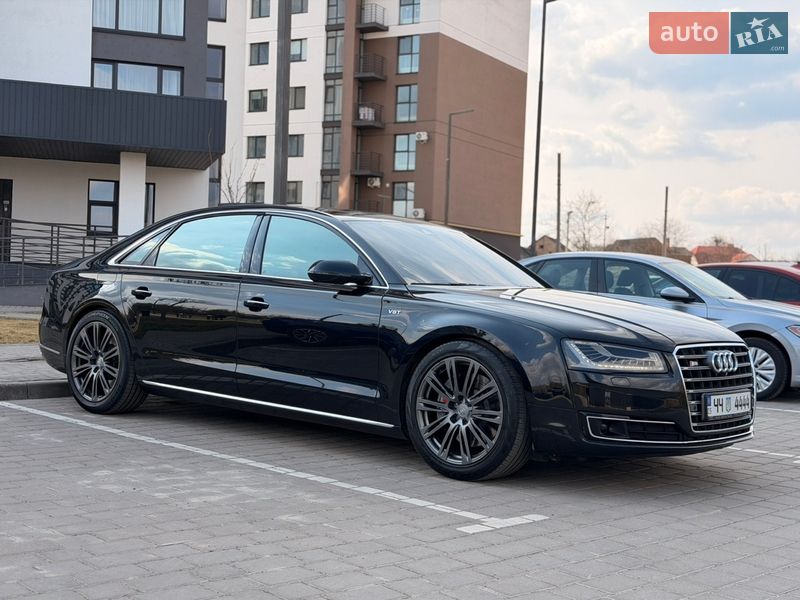 Седан Audi A8 2015 в Луцьку