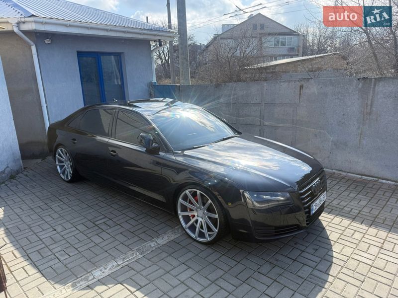 Седан Audi A8 2012 в Николаеве