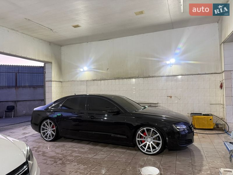 Седан Audi A8 2012 в Николаеве