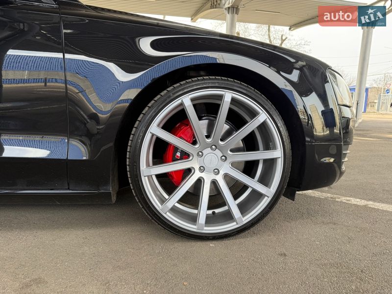 Седан Audi A8 2012 в Николаеве