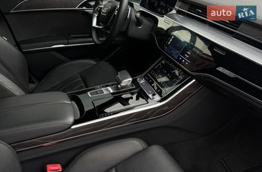 Седан Audi A8 2021 в Виннице