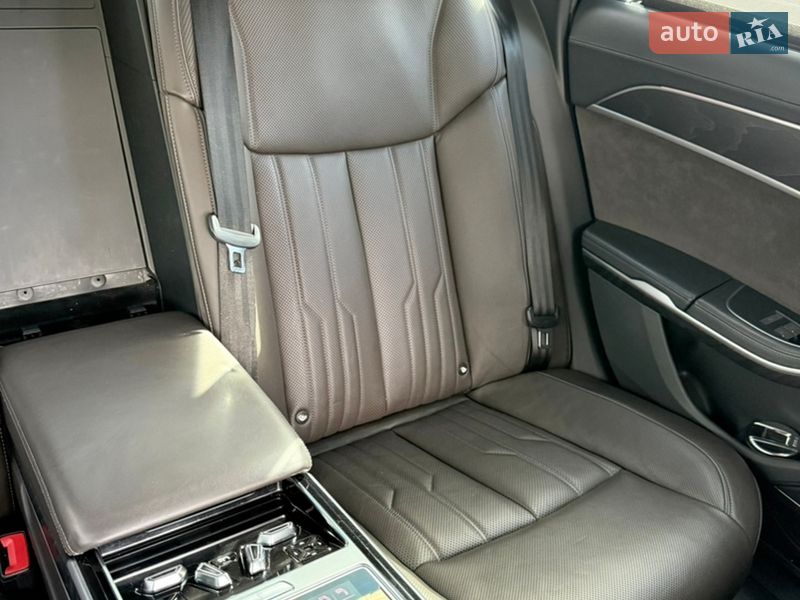 Седан Audi A8 2018 в Києві фото 57 Седан Audi A8 2018 в Києві