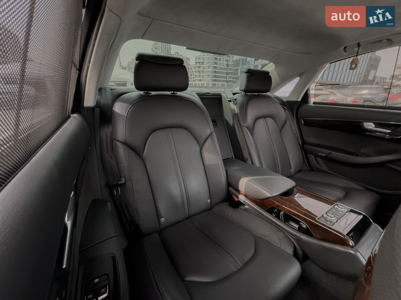 Седан Audi A8 2014 в Киеве