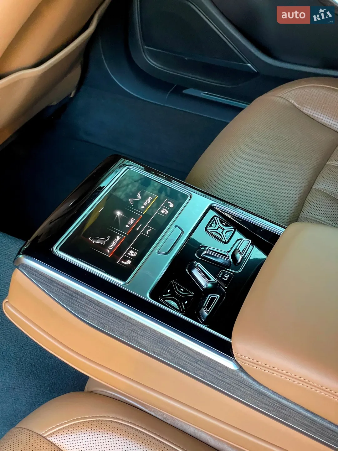 2021 Audi A8 - мініатюра 24