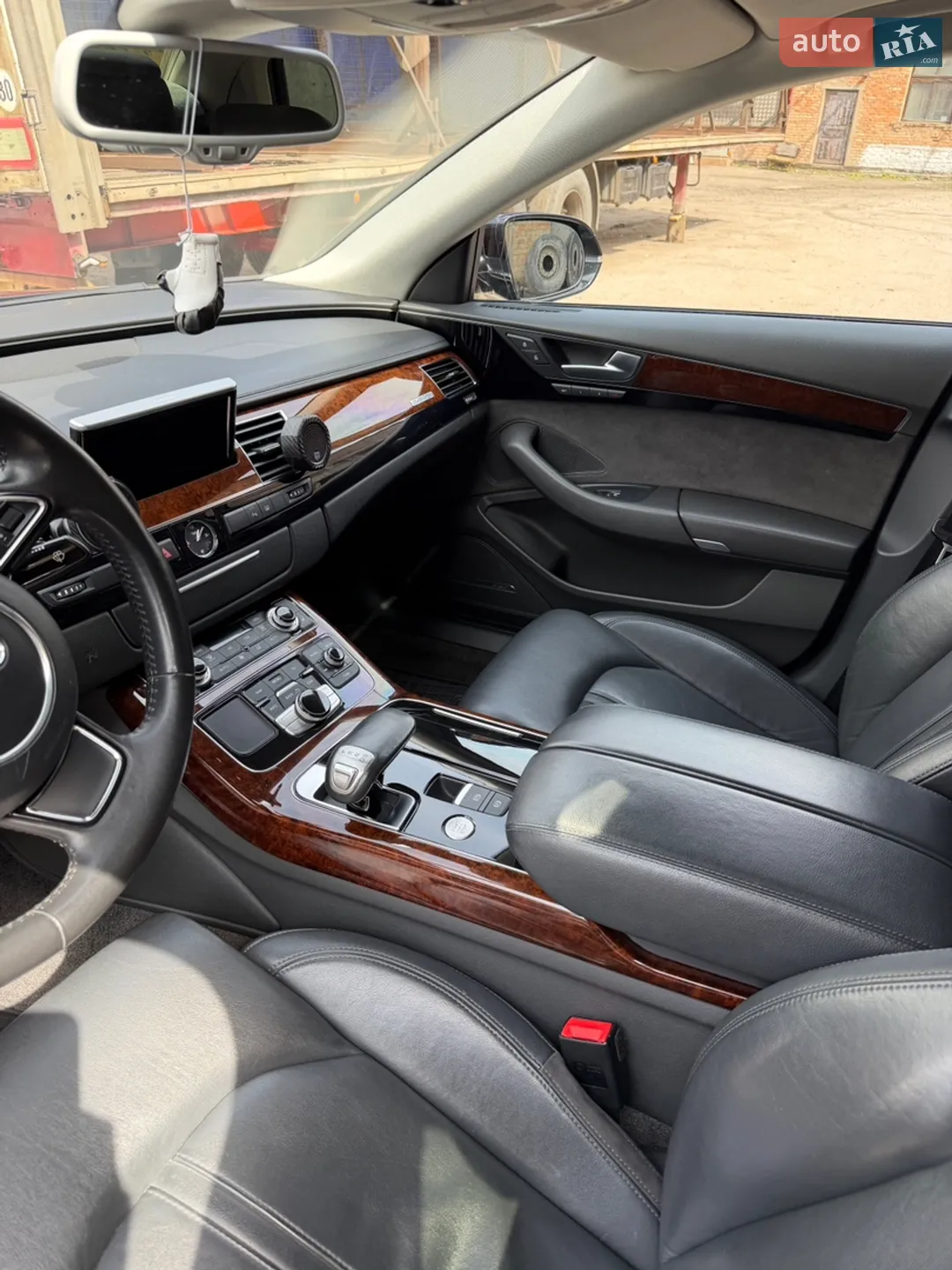 2011 Audi A8 - мініатюра 9