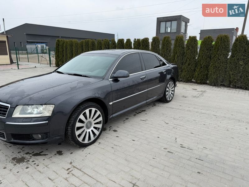 Седан Audi A8 2004 в Львове