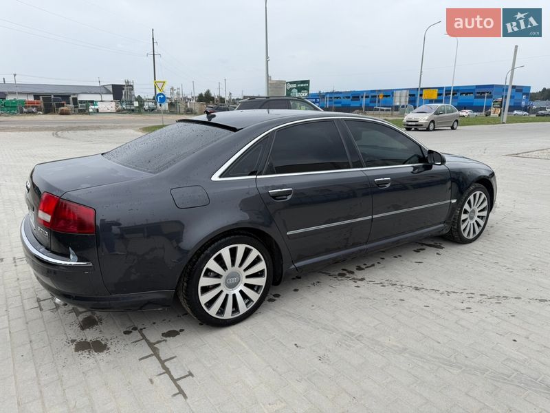 Седан Audi A8 2004 в Львові