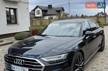 Седан Audi A8 2019 в Львове