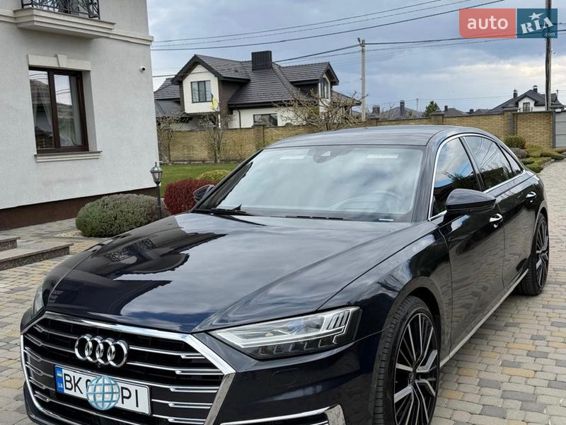 2019 Audi A8, VIN WAU8EAF81KN024754:plate — фото 1 (autoria)