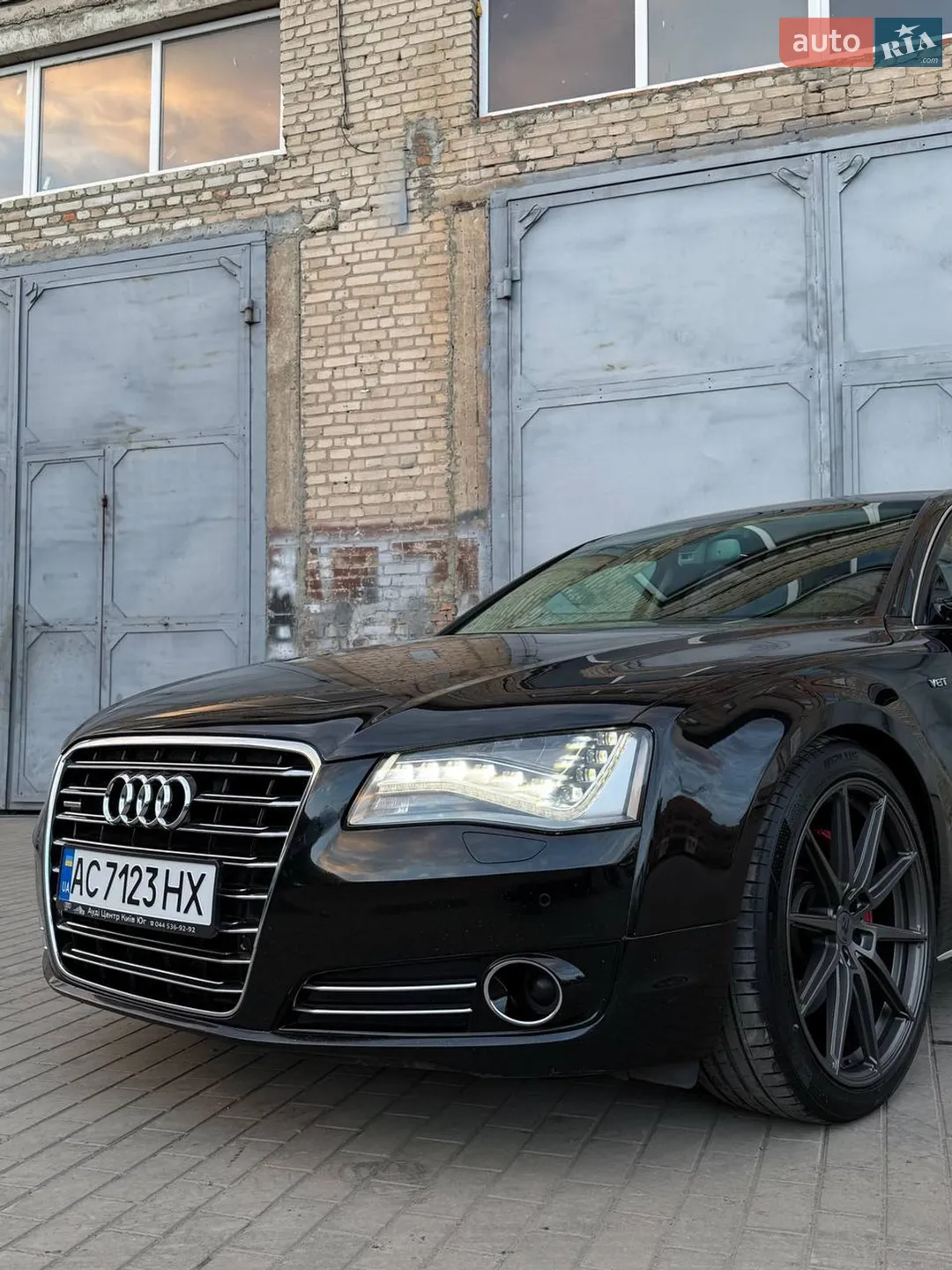 2010 Audi A8 - мініатюра 2